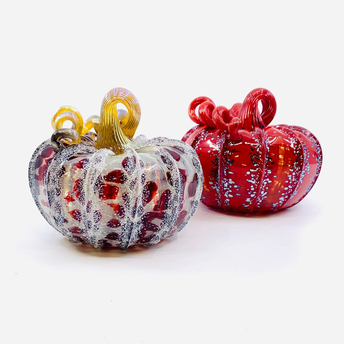 Sugared Snowberry Squat Inspo Luke Adams Glass Blowing Studio 