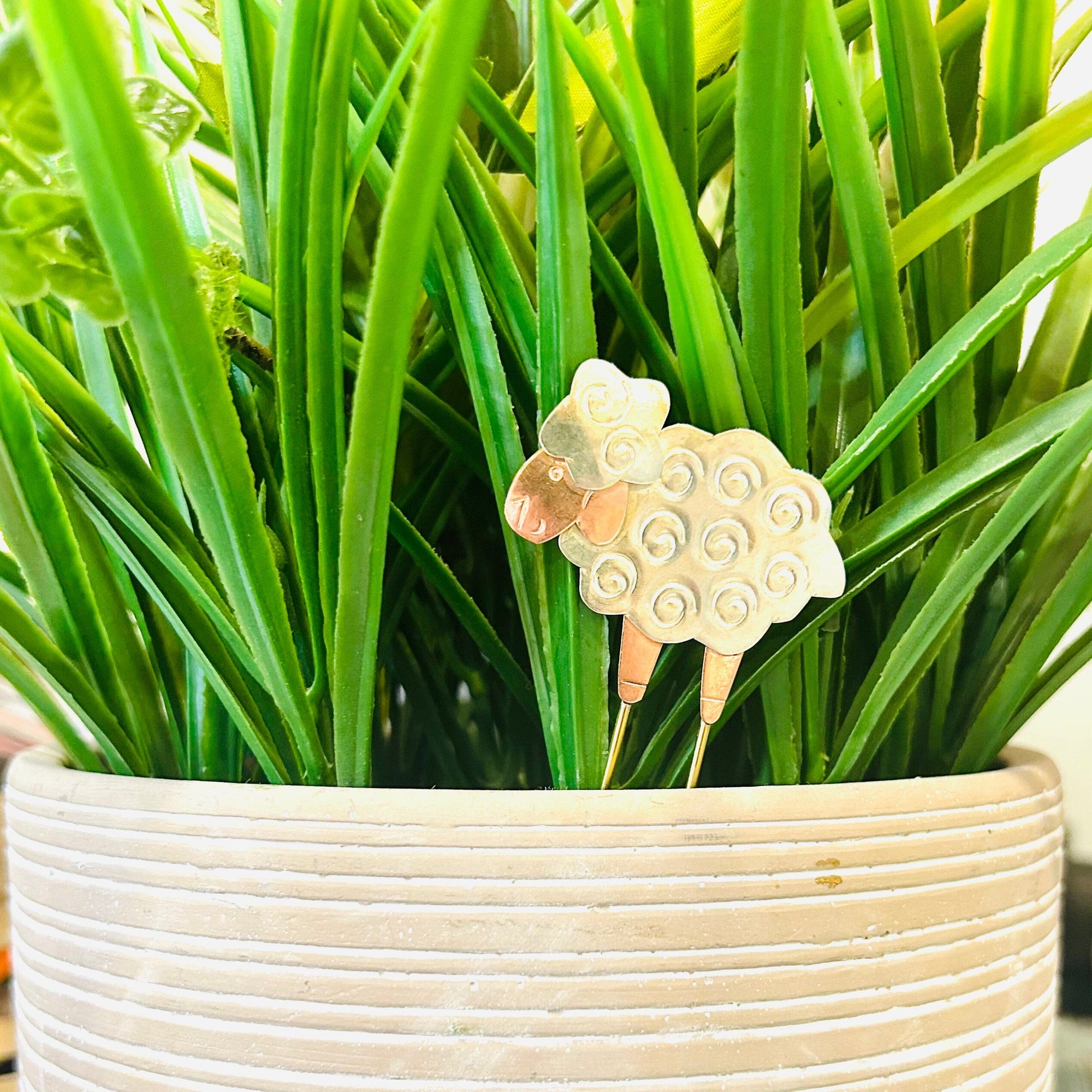 Plant Pals 24, Little Bo Peep Miniature Pilgrim Imports 