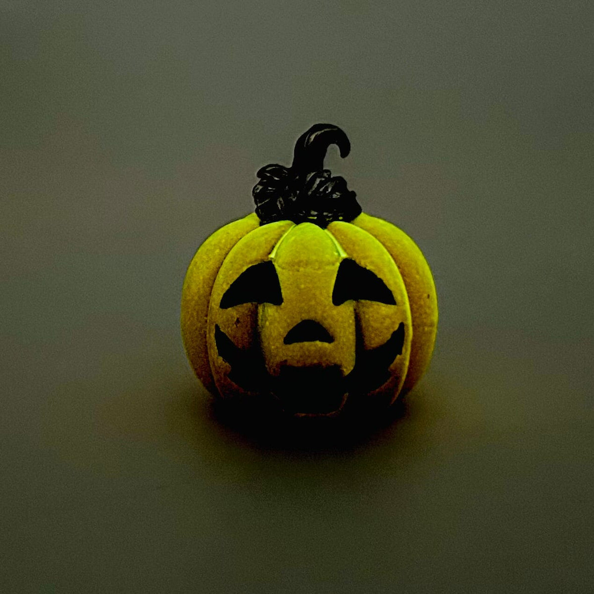 Lucky Little Jack O Lantern, Glow in the Dark Charm - PT 137 GANZ 