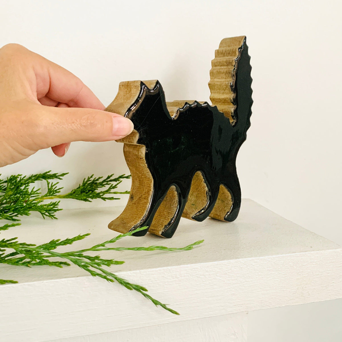 Wooden Black Scaredy Cat KEL-TOY 