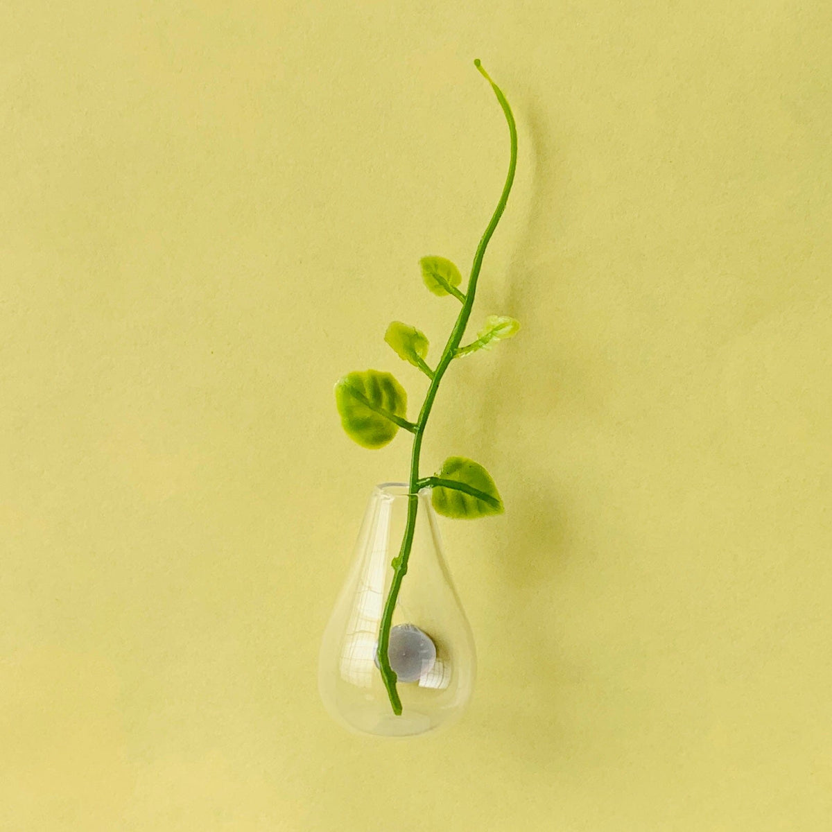 Mini Magnet Vase Miniature - Teardrop 