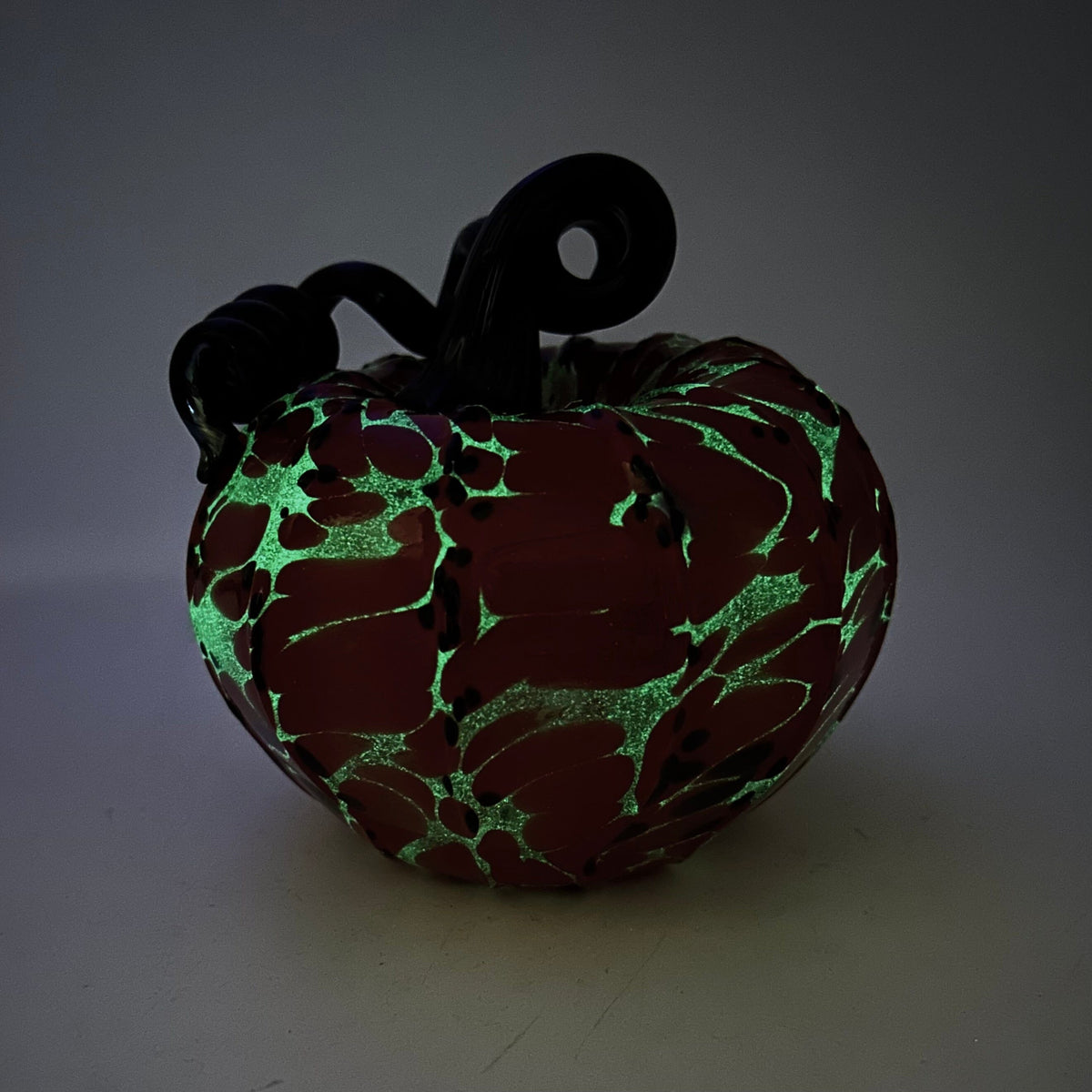 Daily Glow Pumpkin 230 Fall Squat Daily Pumpkin Luke Adams Glass Blowing Studio 