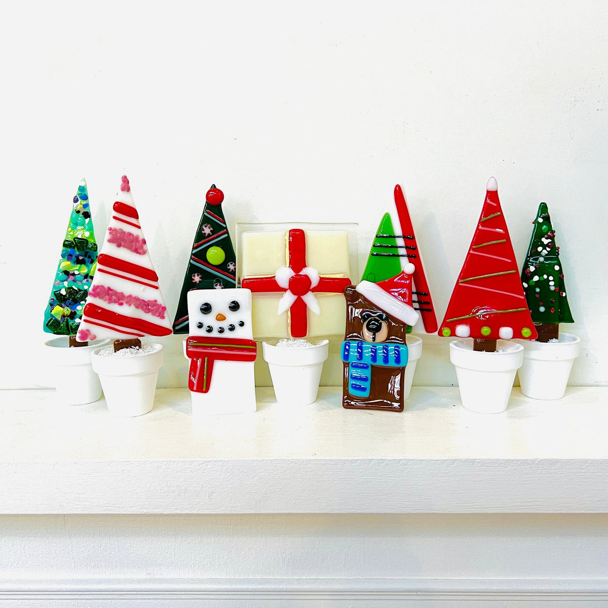 The Basics 1 hour & 2 hour Fused Glass Classes Class Classes Saturday, December 6th - 10:30AM - 1 hour 