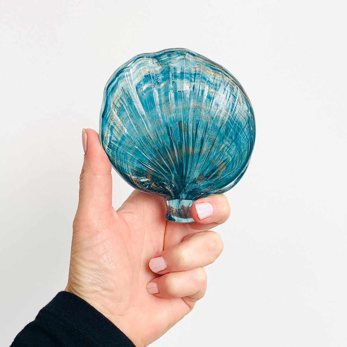 Glass Clam Shell, Swirl Decor Beachcombers 