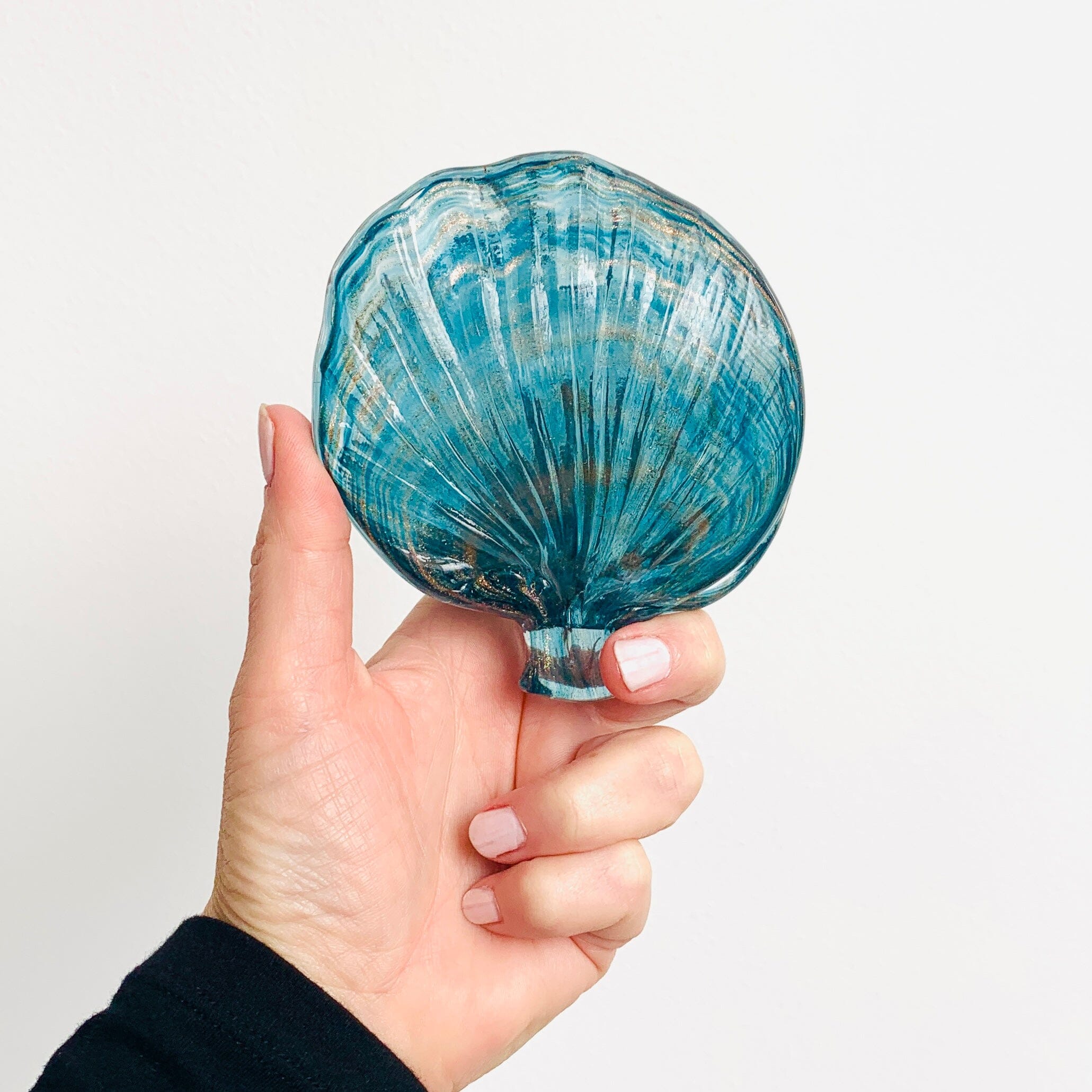 Glass Clam Shell, Swirl - Luke Adams Glass Blowing Studio