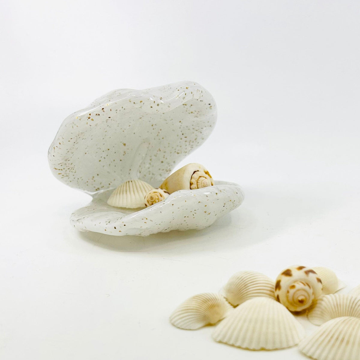 Glass Clam Shell, White with Gold Flecks Decor Beachcombers 