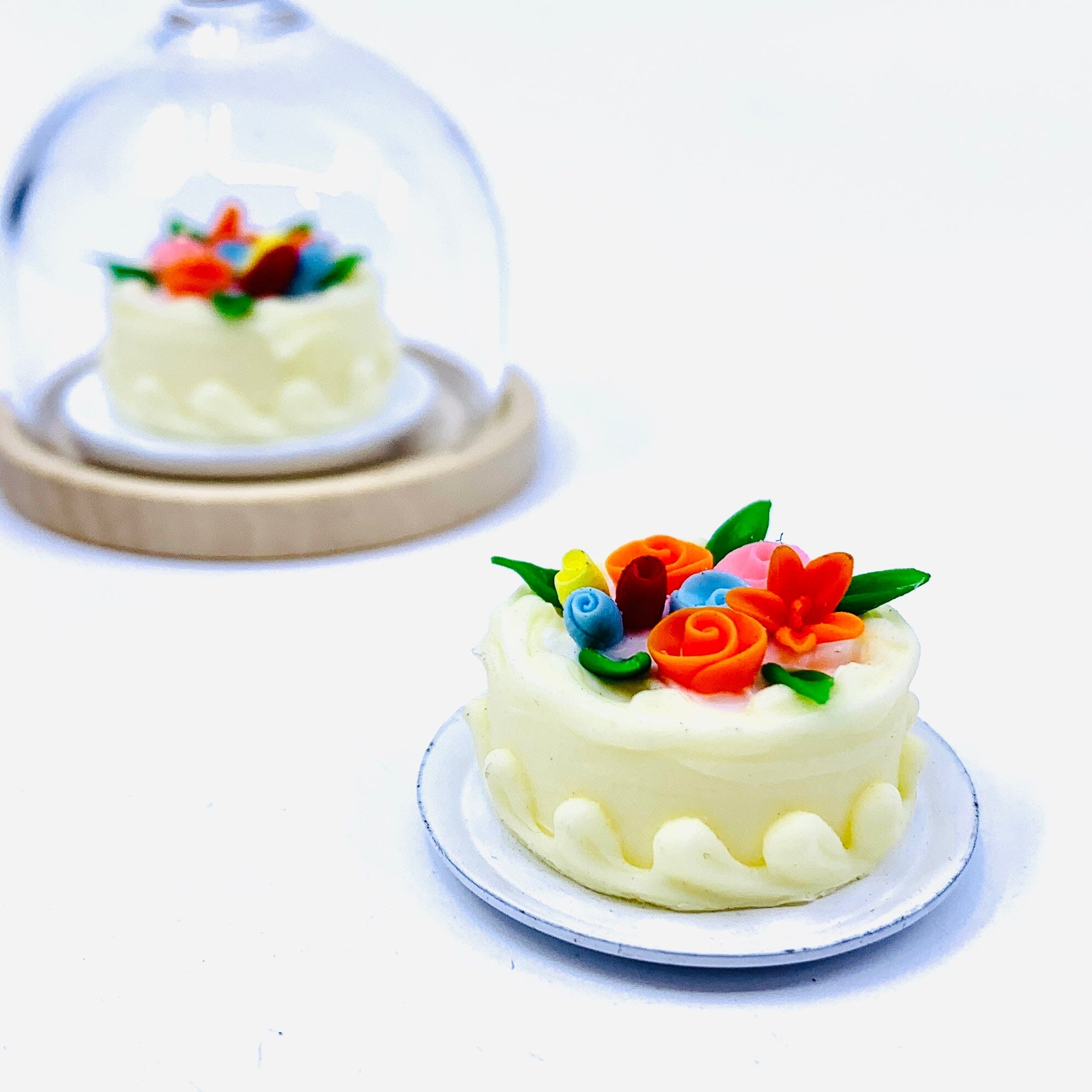 Tiniest Confectioner's Cake, Vanilla Miniature - 