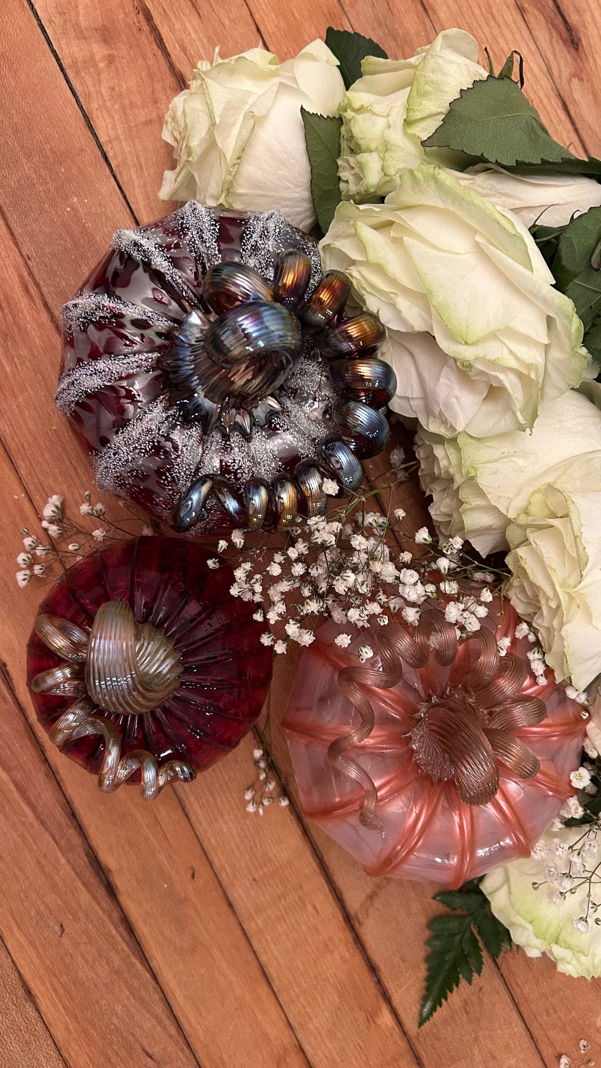 Sugared Snowberry Medium Inspo Luke Adams Glass Blowing Studio 