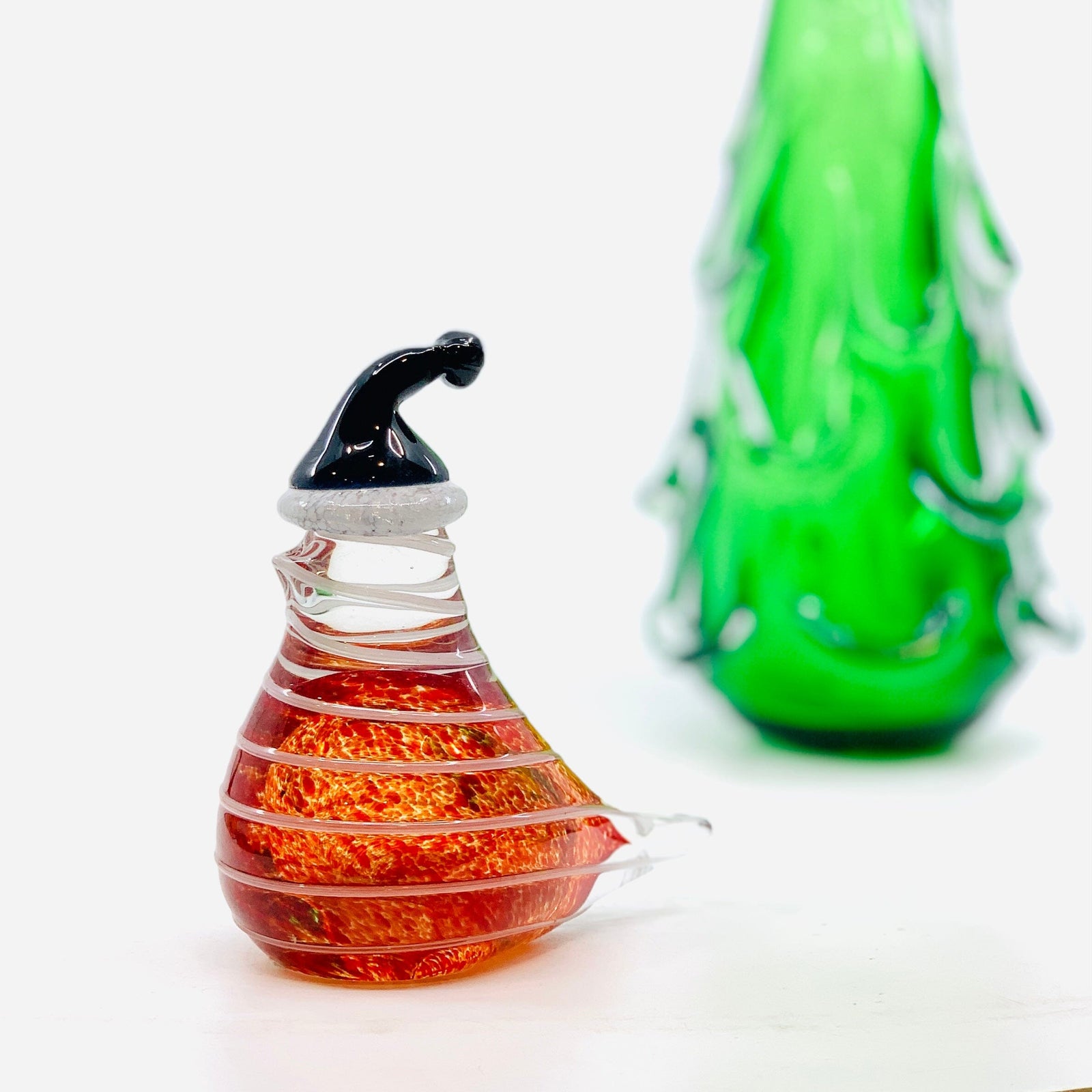 Cozy Cardinal Paperweight Diamond Star 