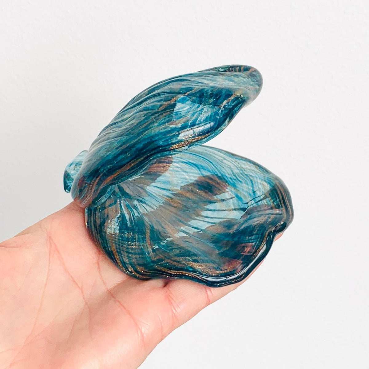 Glass Clam Shell, Swirl Decor Beachcombers 