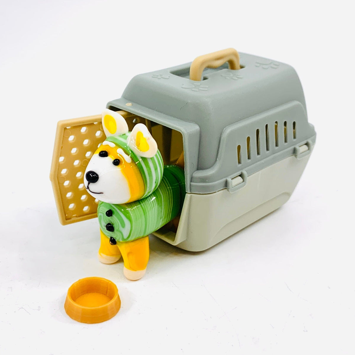 Pickle, Puppy and Crate Miniature Alex 
