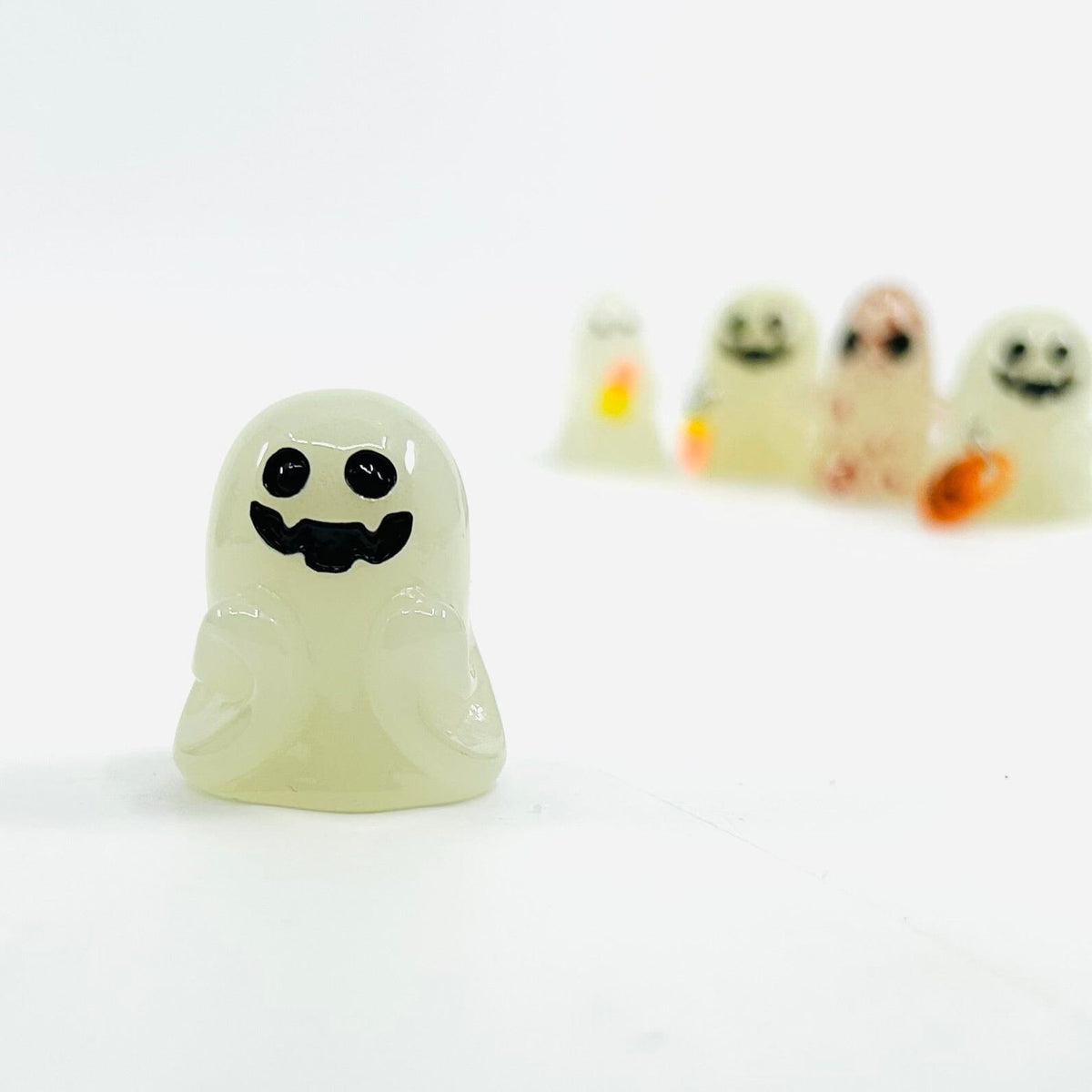 Miniature Glass Glow in The Dark Ghosts, Trick - 