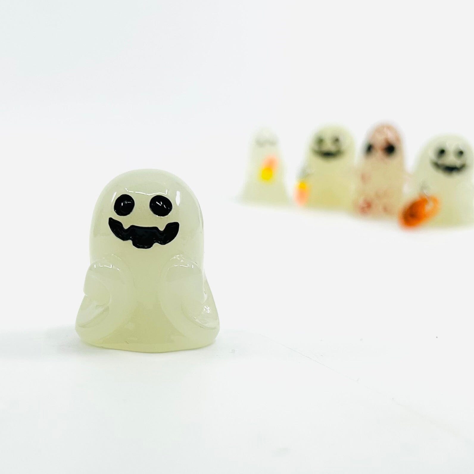 Miniature Glass Glow in The Dark Ghosts, Trick - 
