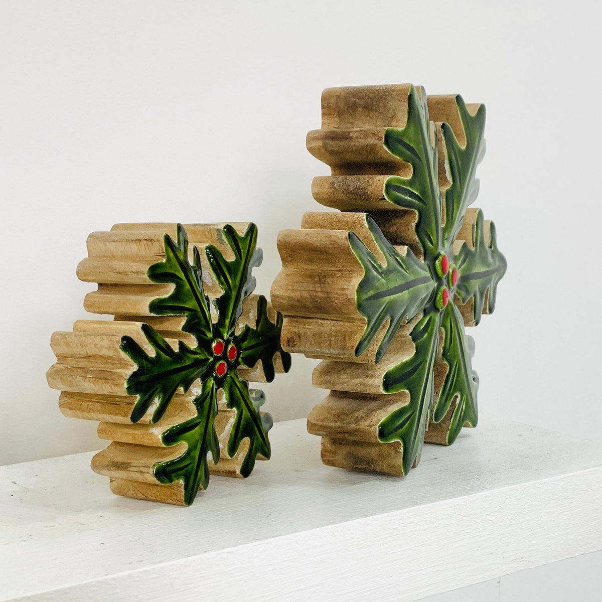 Enamel Holly Wooden Snowflake Décor, Small Oak Street 