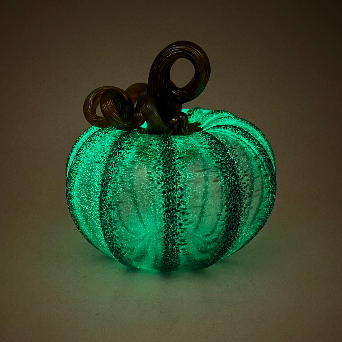 Daily Glow Pumpkin 3670 Jumbo Squat