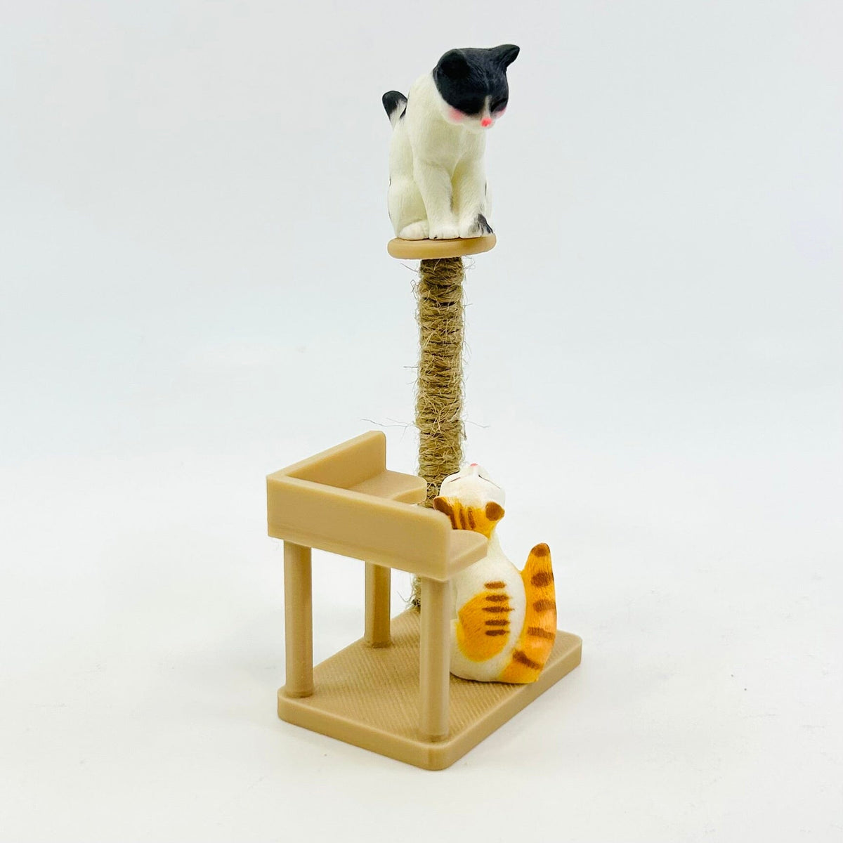 Miniature Scratching Post with Kittens Miniature - 