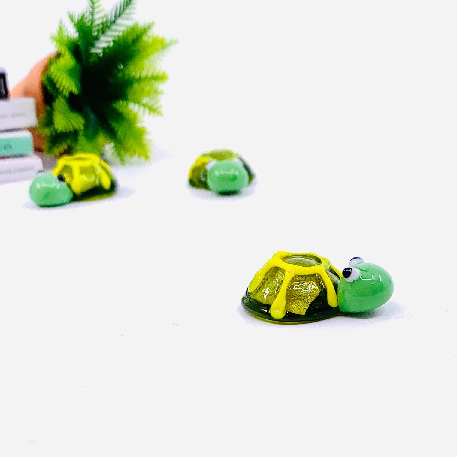 Tiny Glass Turtle, Bob 214 - 