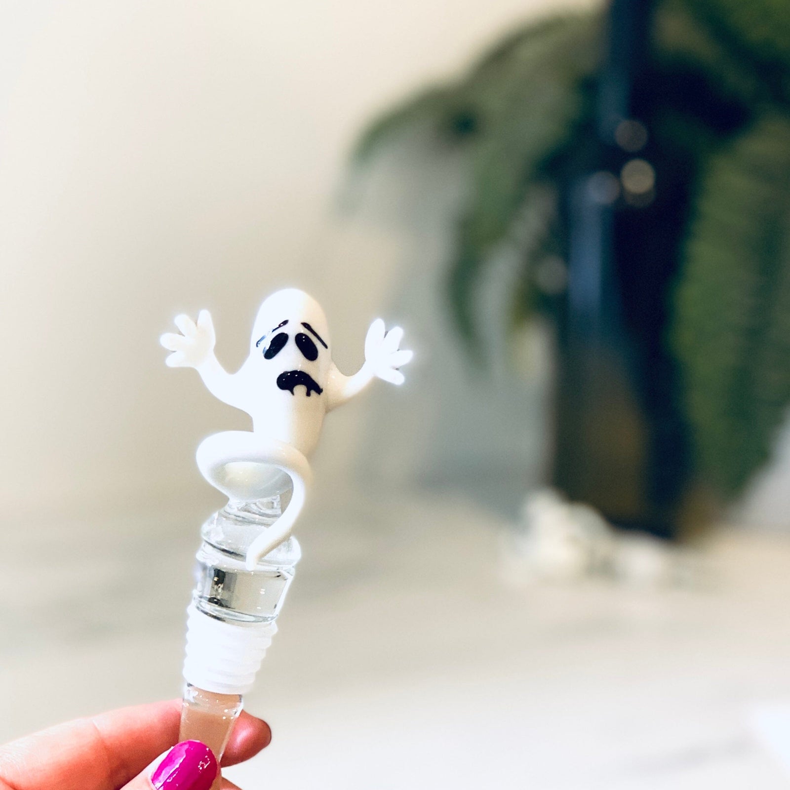 Spooky Glass Bottle Stopper, Ghost - 