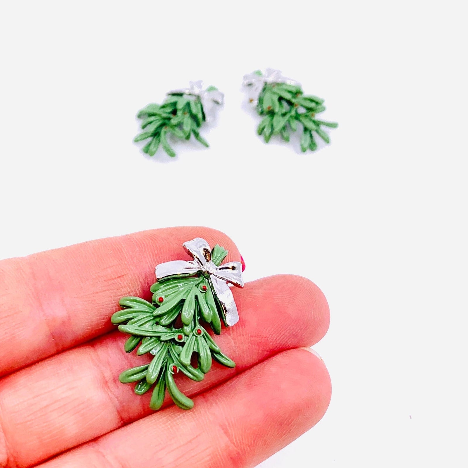 The Christmas Mistletoe Pocket Charm PT1 Miniature GANZ 