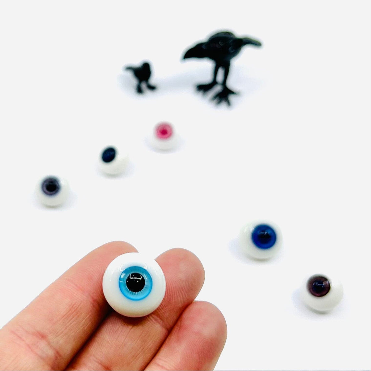 Set of Standing Glass Eyes 286 Miniature - 