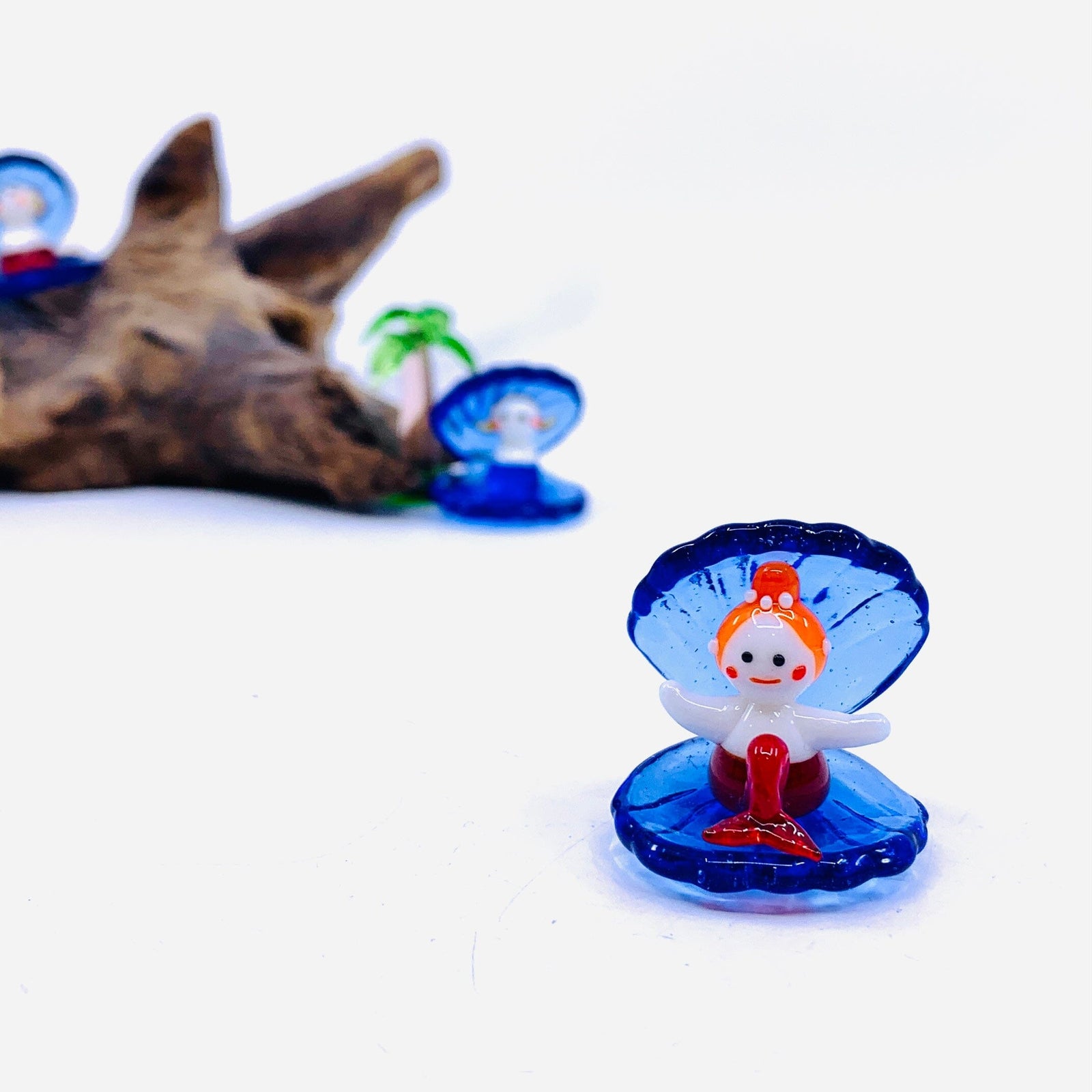 Tiny Mermaid in a Shell 90, Bun Decor Chesapeake Bay 