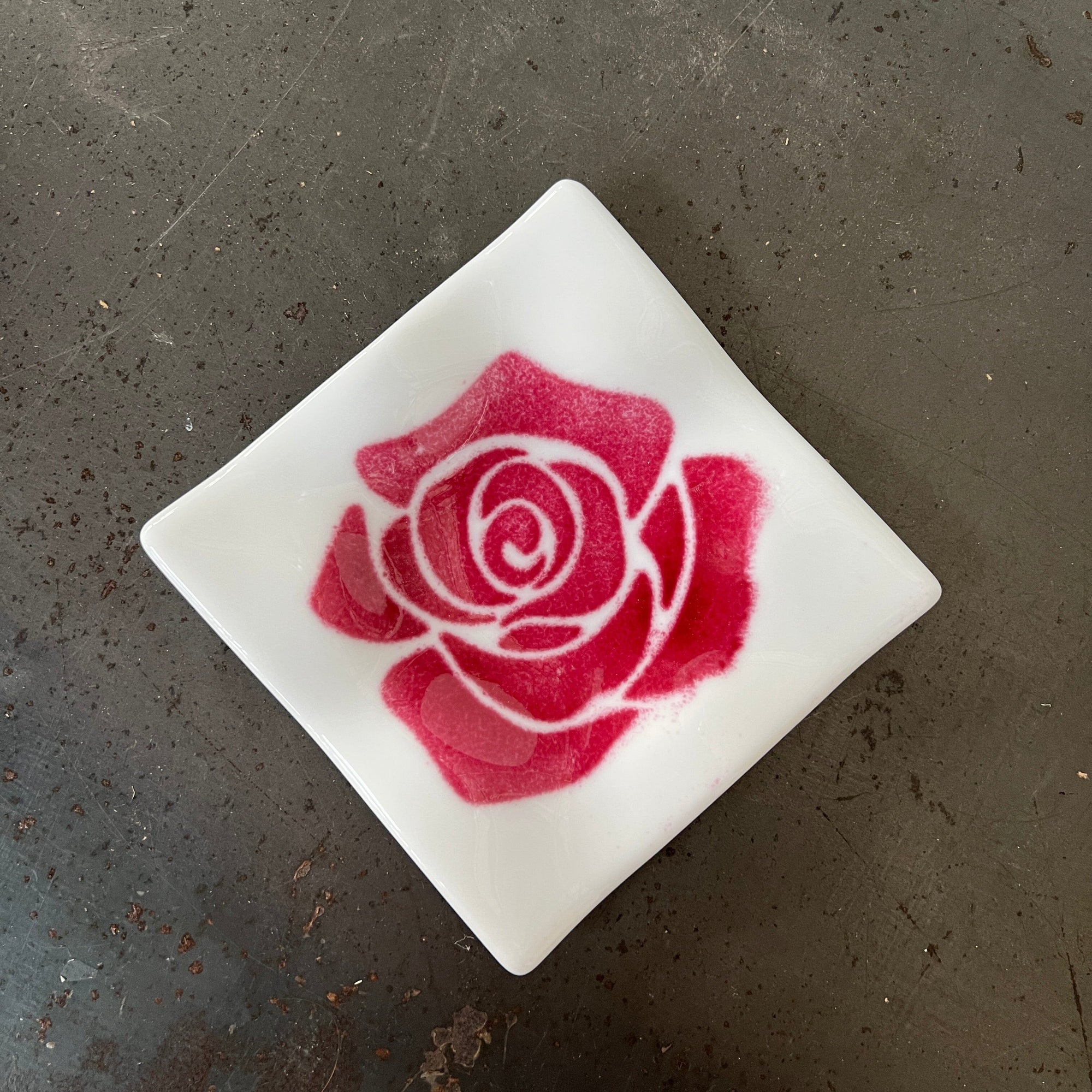 Fused Glass Scallop Dish, Rose Decor Jean - personal 