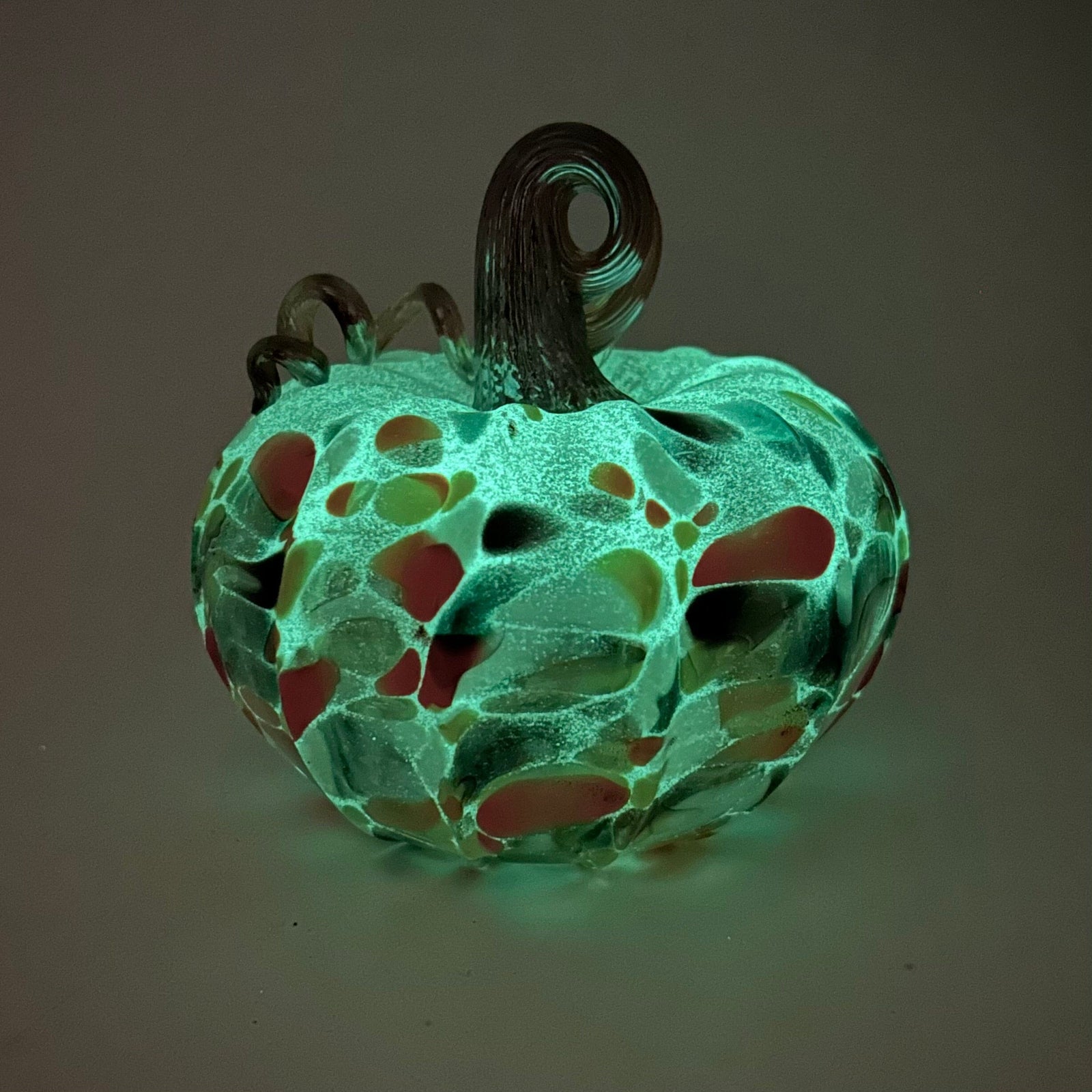 Daily Glow Pumpkin 1725 Squat Daily Pumpkin Luke Adams Glass Blowing Studio 