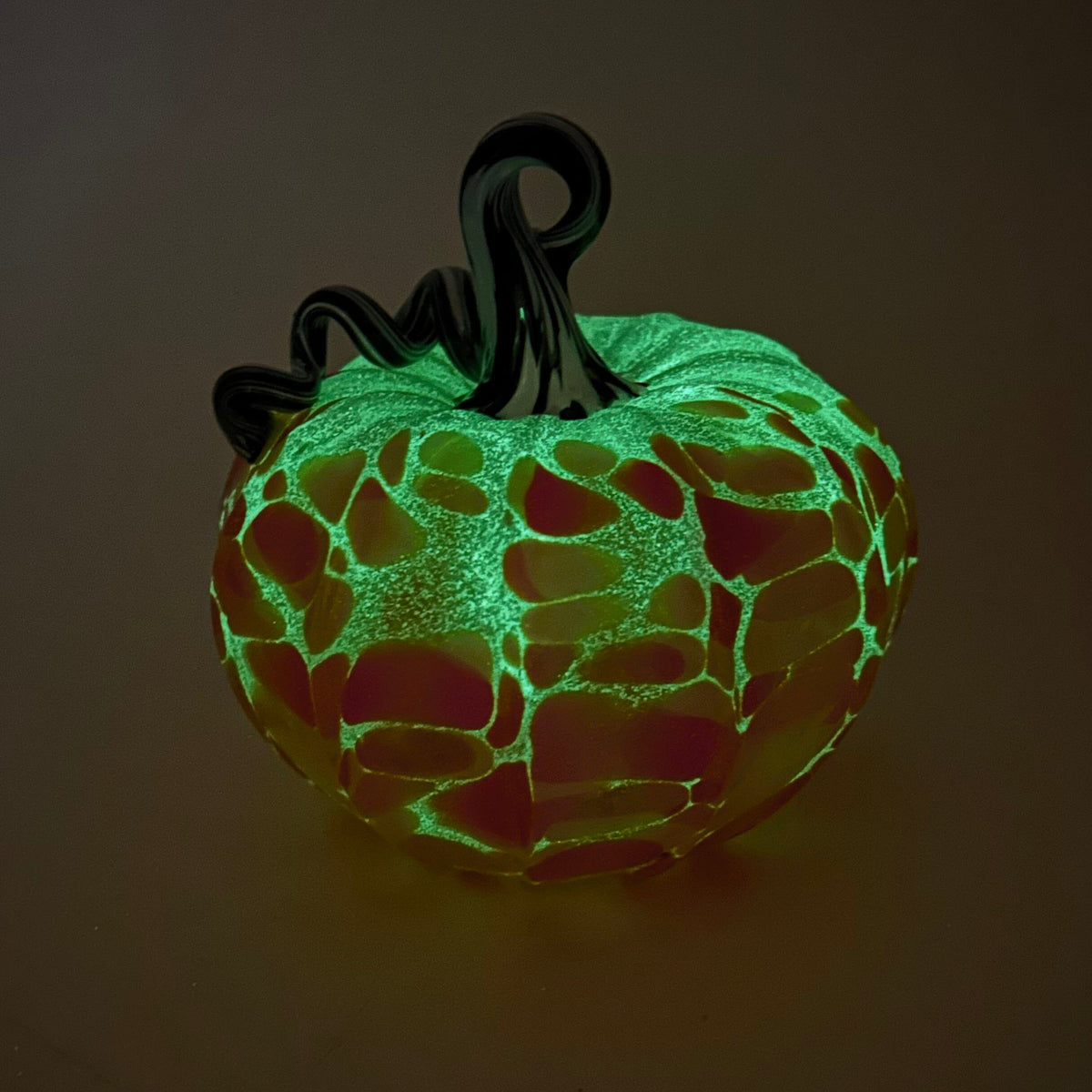 Daily Glow Pumpkin 1722 Shimmer Squat Daily Pumpkin Luke Adams Glass Blowing Studio 