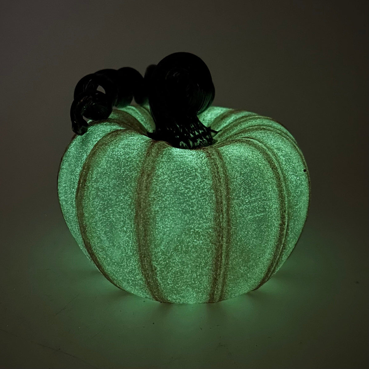 Daily Glow Pumpkin 1724 Shimmer Squat Daily Pumpkin Luke Adams Glass Blowing Studio 