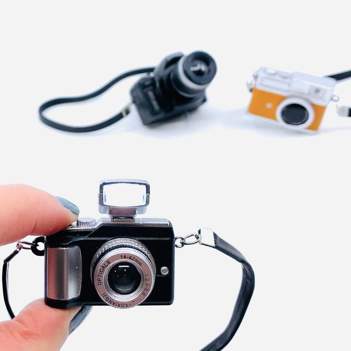Camera Magnet Miniature - Tourist 