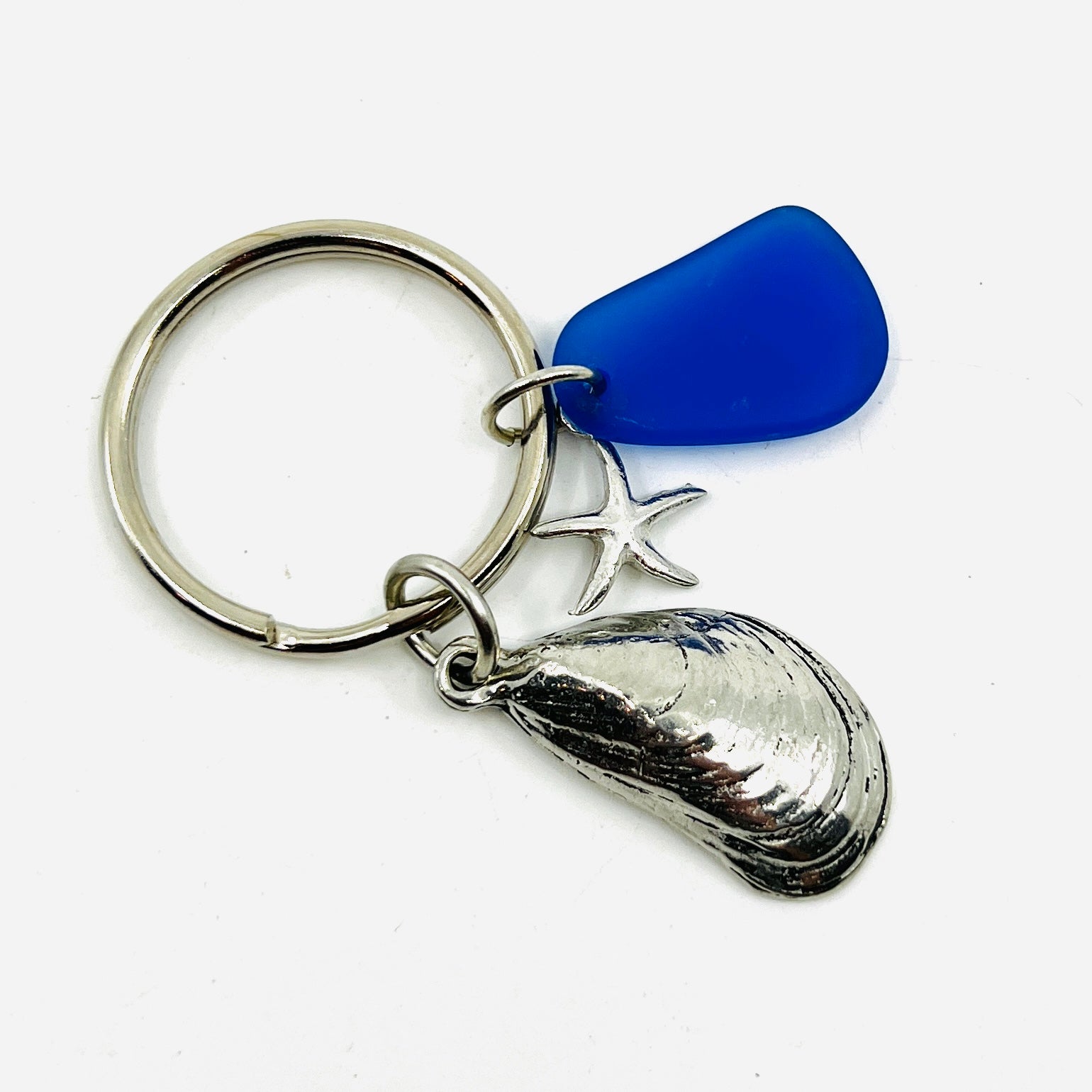 Pewter Mussel Shell Keychain with Blue Sea Glass Jewelry Basic Spirit 