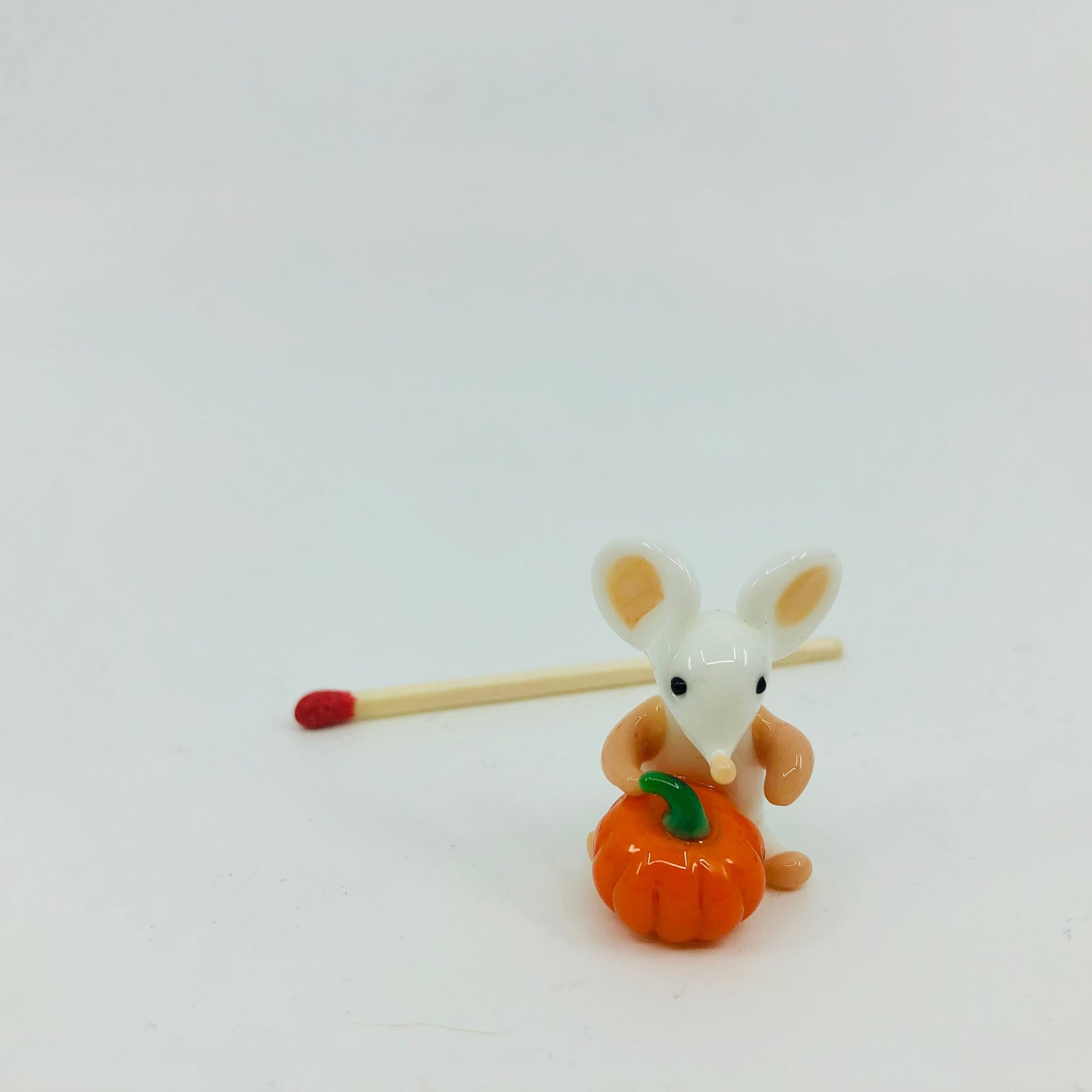 Tiny Pumpkin Pal Mouse - Hugging Miniature - 