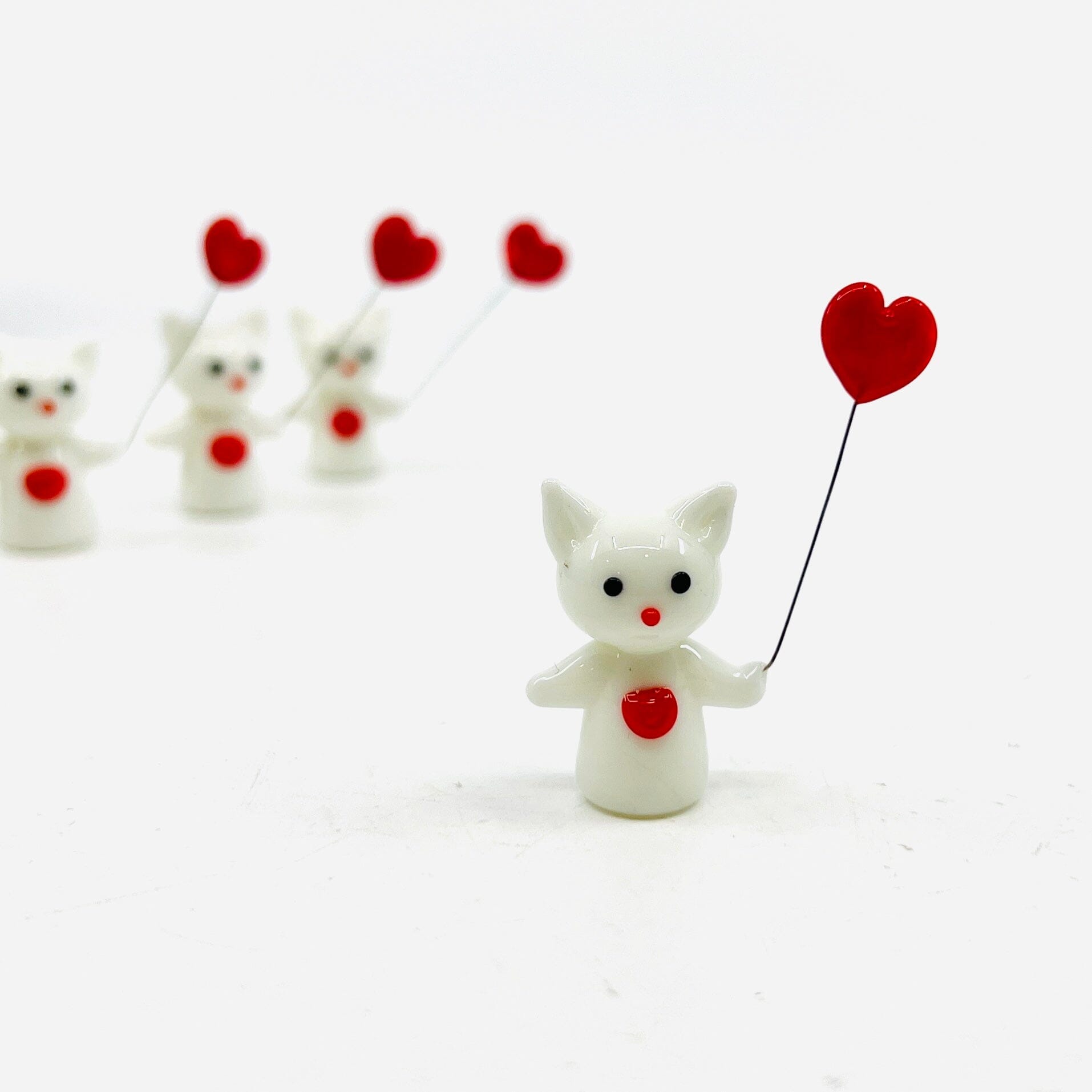 Little Glass Love Balloon, White Kitten Miniature - 