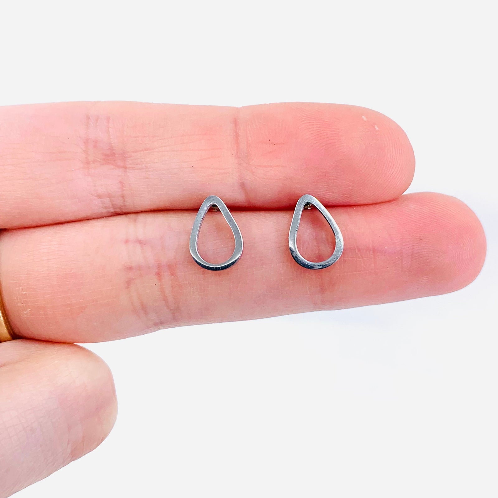 Minimalist Teardrop Earrings - 