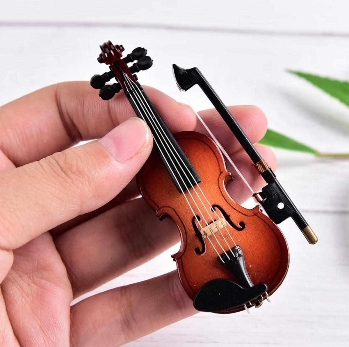 World&#39;s Tiniest Violin Miniature - 